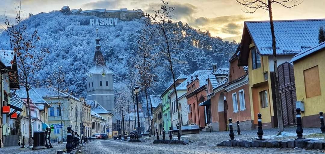 Rosenau Apartment Rîşnov Екстериор снимка